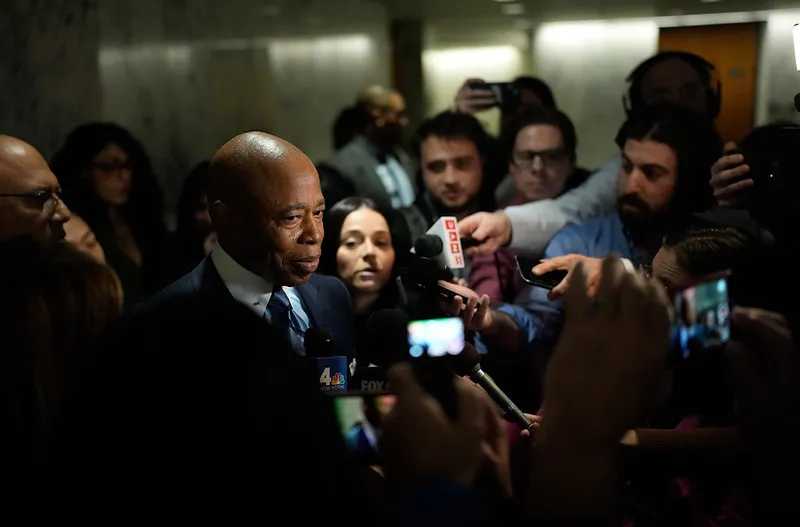 NYC demands Trump to recover $ 80m in abruptly retired migrants