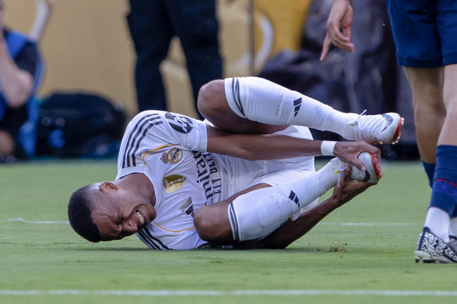 PSG crushes Real Madrid 4-0 and will be measured in the final against Chelsea