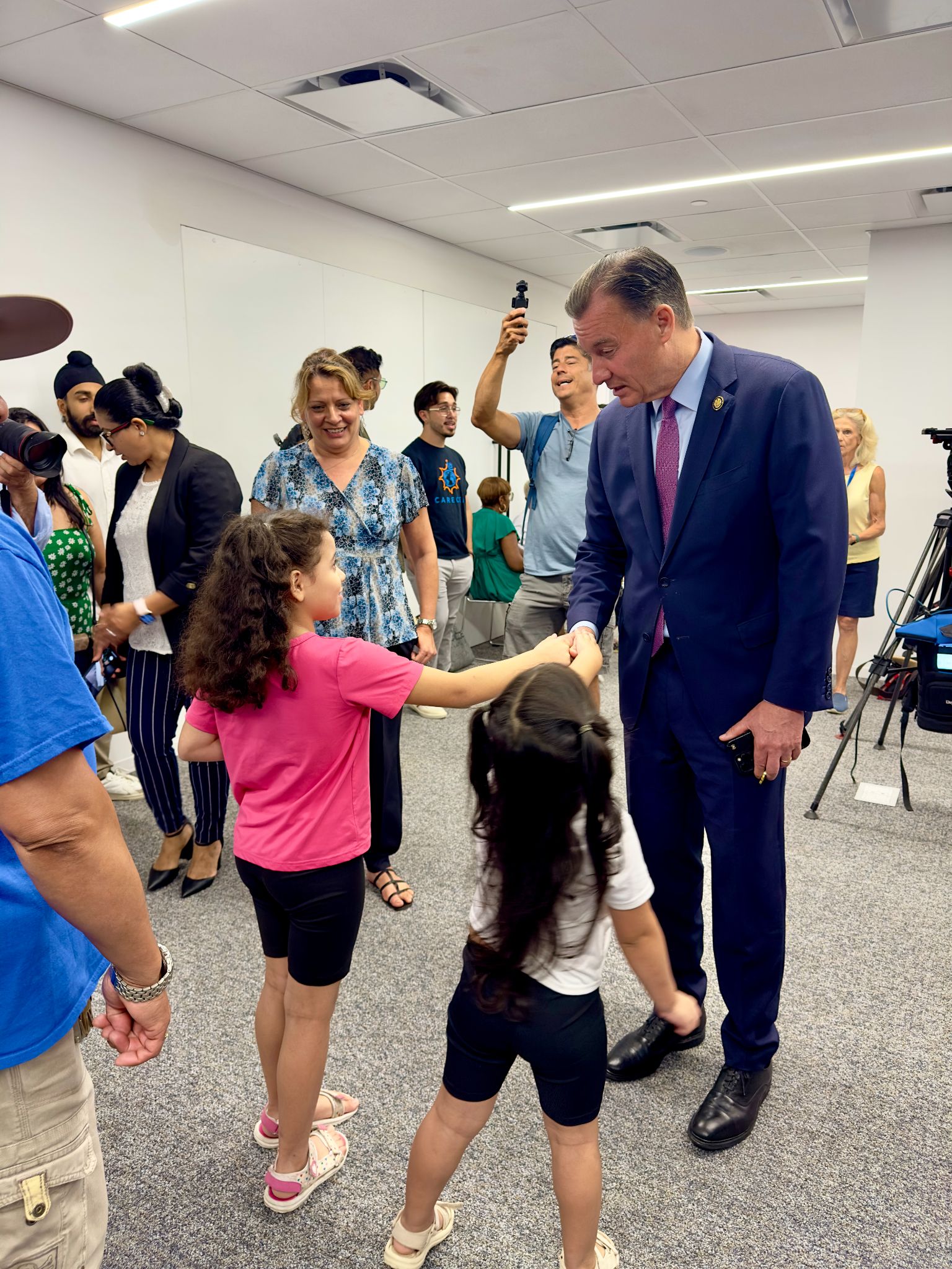 Defend the TPS of Hondurans! Congressman Suazzi urp Trump to reverse the cancellation of the migratory program