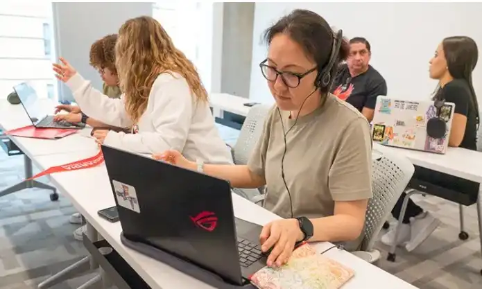 LaGuardia Expands Educational Access with New Nightclub for Adult Students