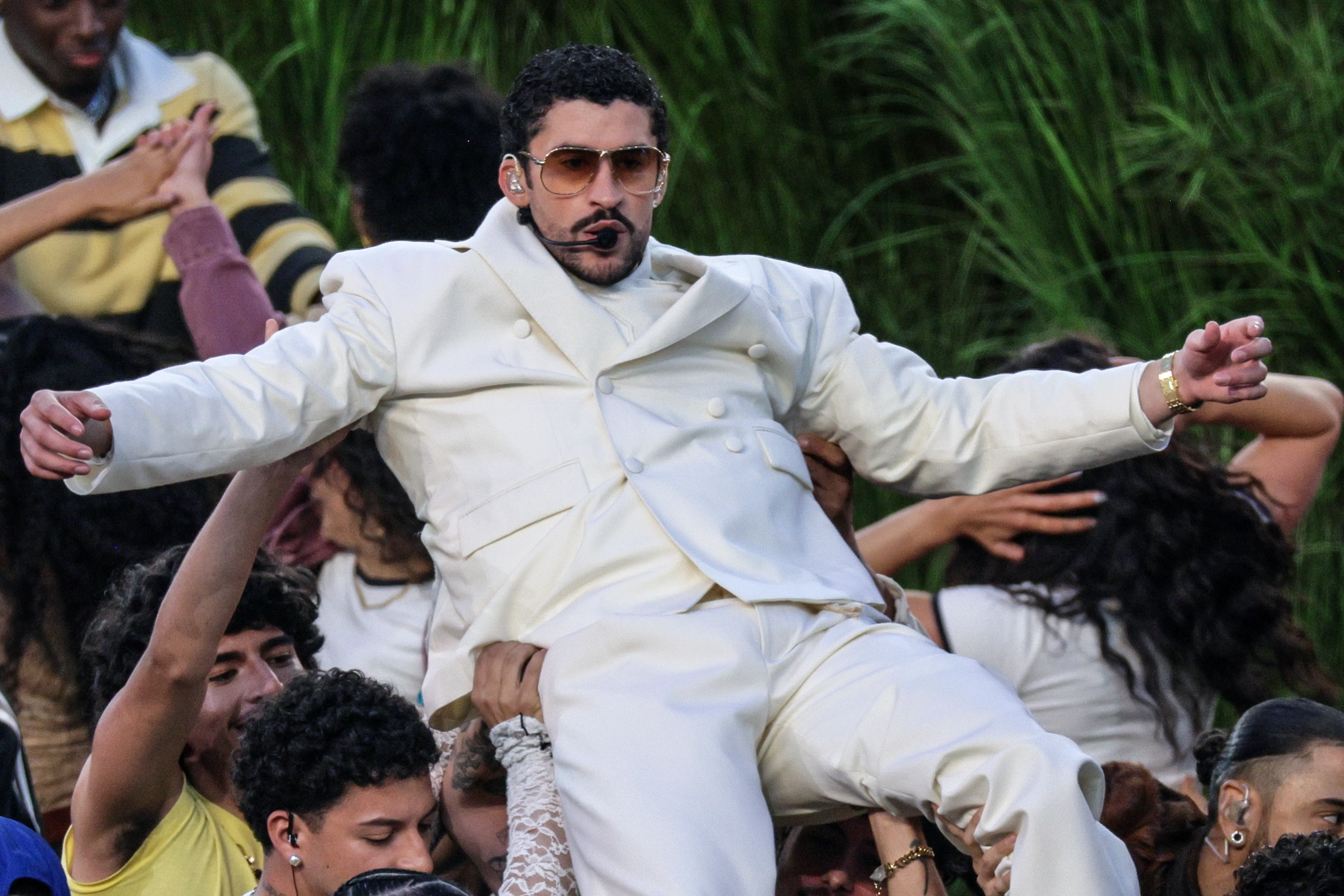 Bad Bunny shines and raises Latin pride at the Super Bowl