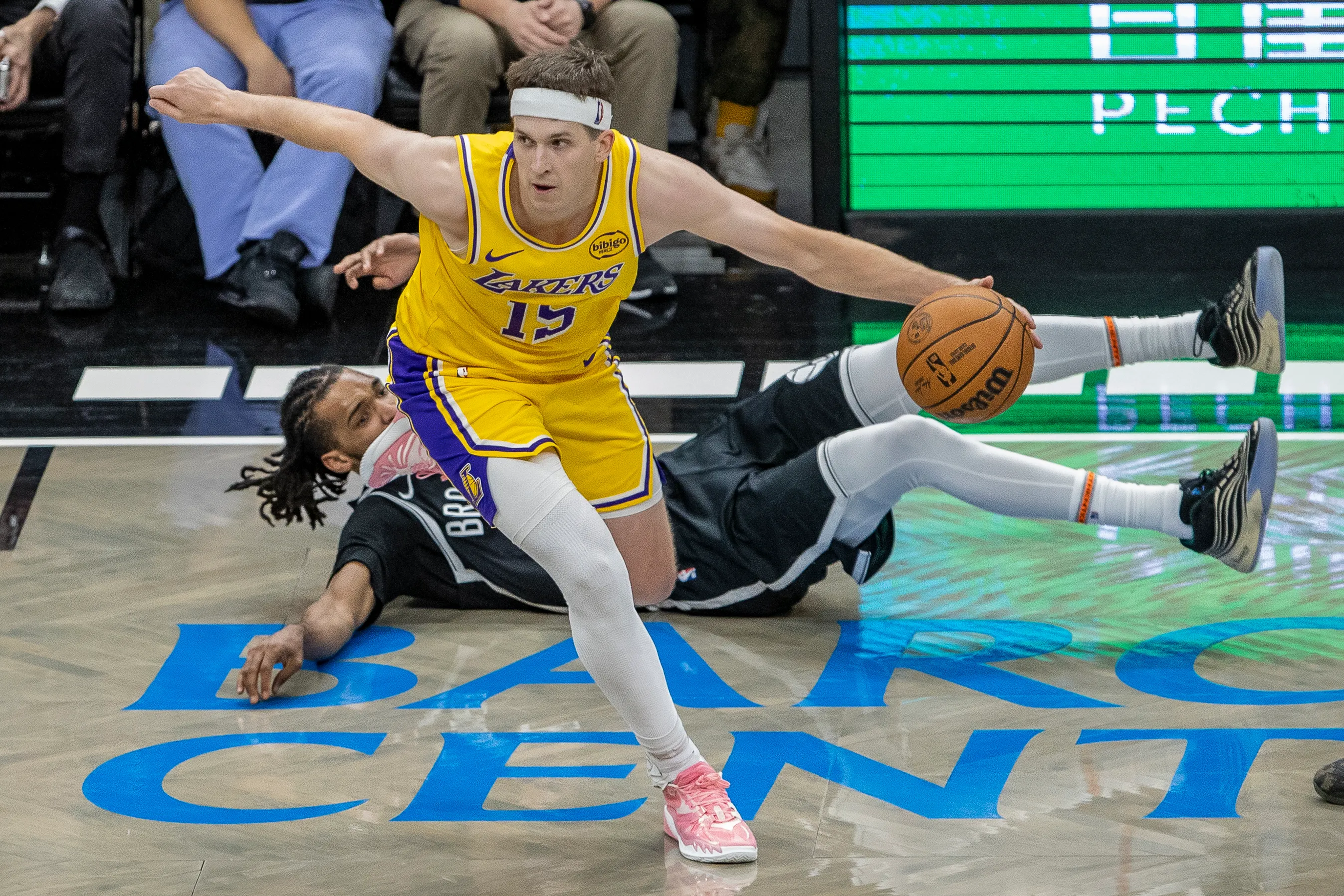 LeBron James and Luka Doncic lead the Lakers to the Brooklyn Nets' home