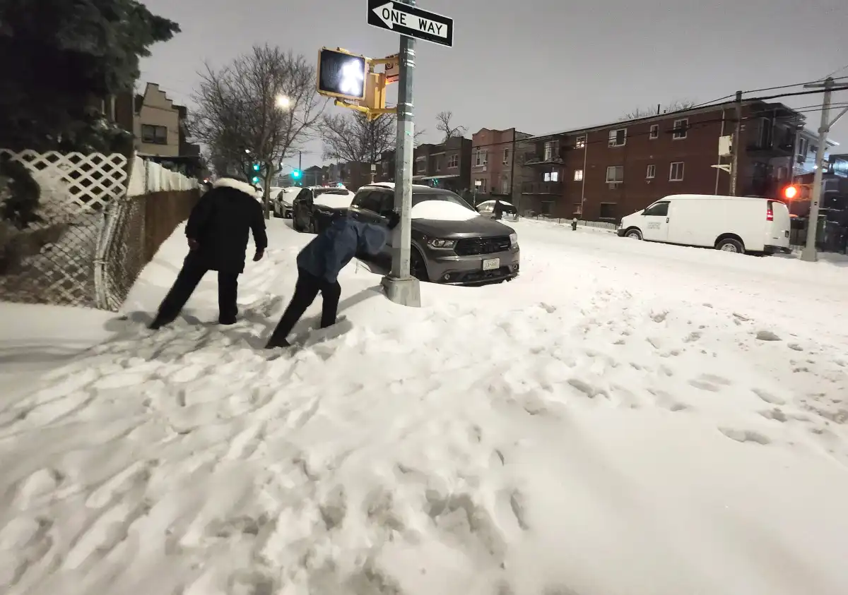 Death toll from winter storm rises to 34, at least 10 in NYC and 1 on Long Island