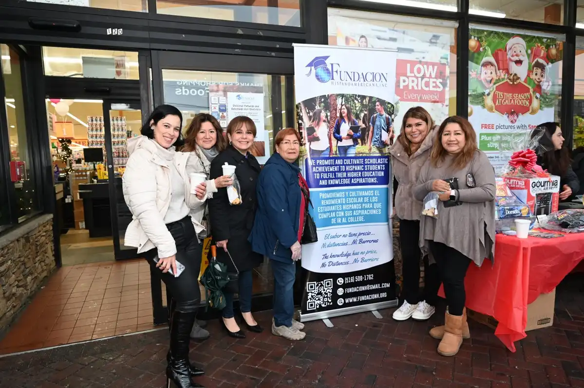 Fundación Hispanoamericana invites the Chocolatada Peruana/Colombiana in Brentwood to finance student scholarships