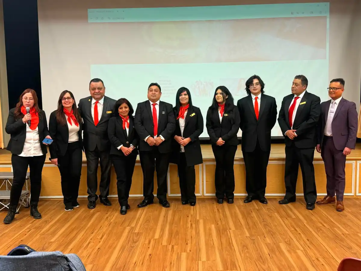 PACCLI successfully presents itself to the community and members at the Brentwood library