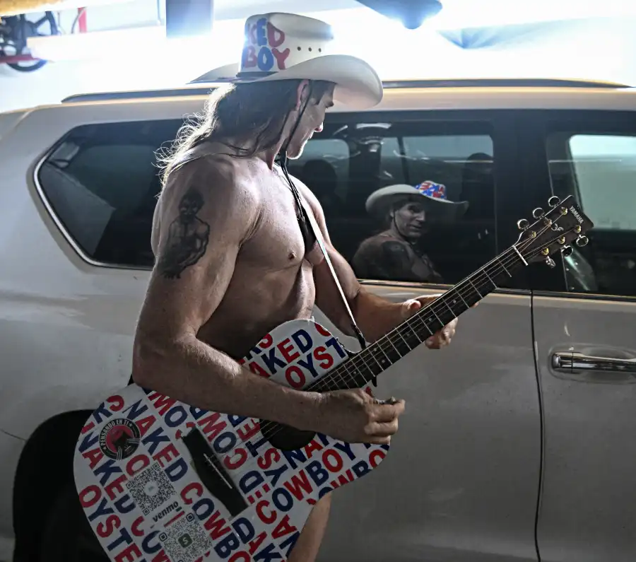 naked cowboy