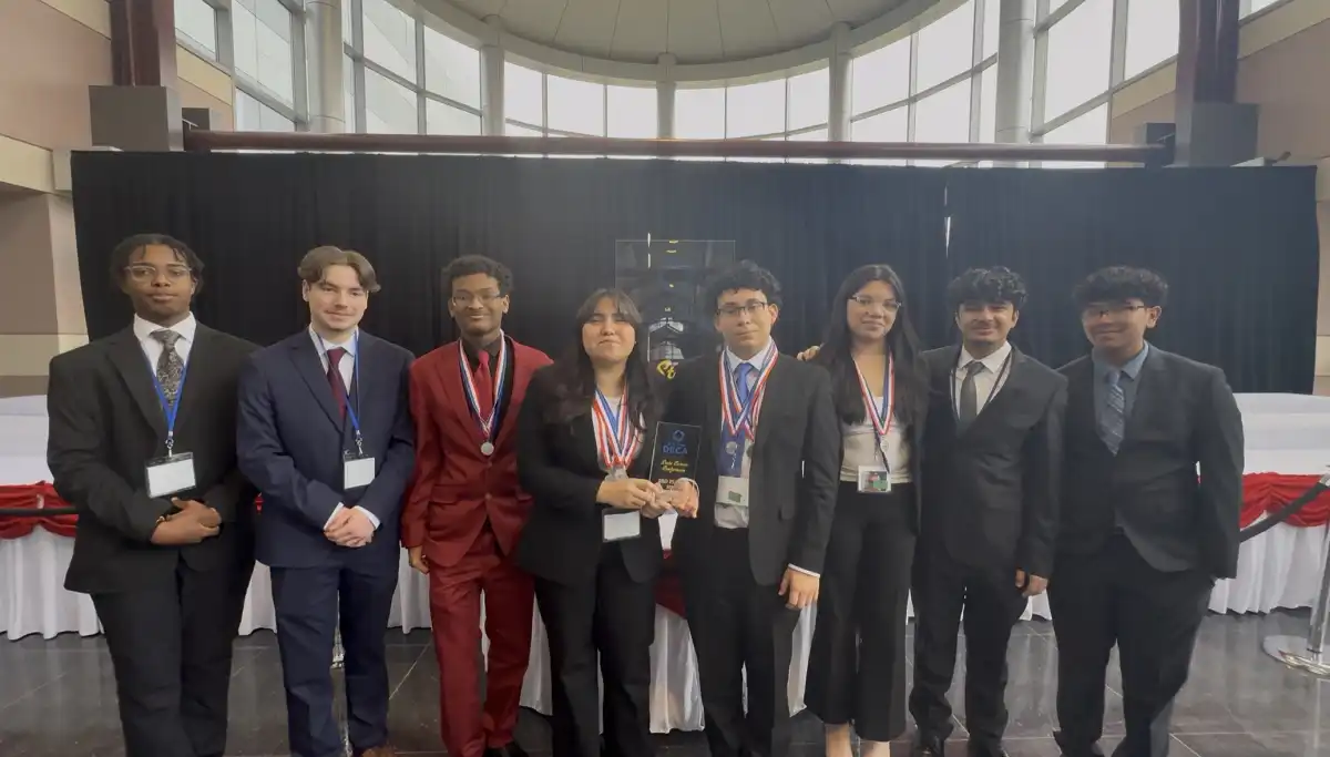 Brentwood DECA students enter international competition