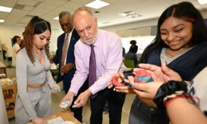 CUNY Chancellor Matos Rodríguez promotes free education to train new educators in New York