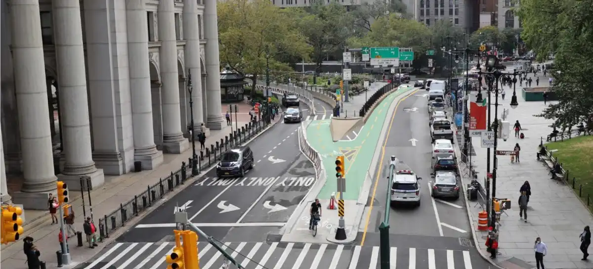 Manhattan prepares for the World Cup: Pedestrian and cyclist access to the Brooklyn Bridge is redesigned