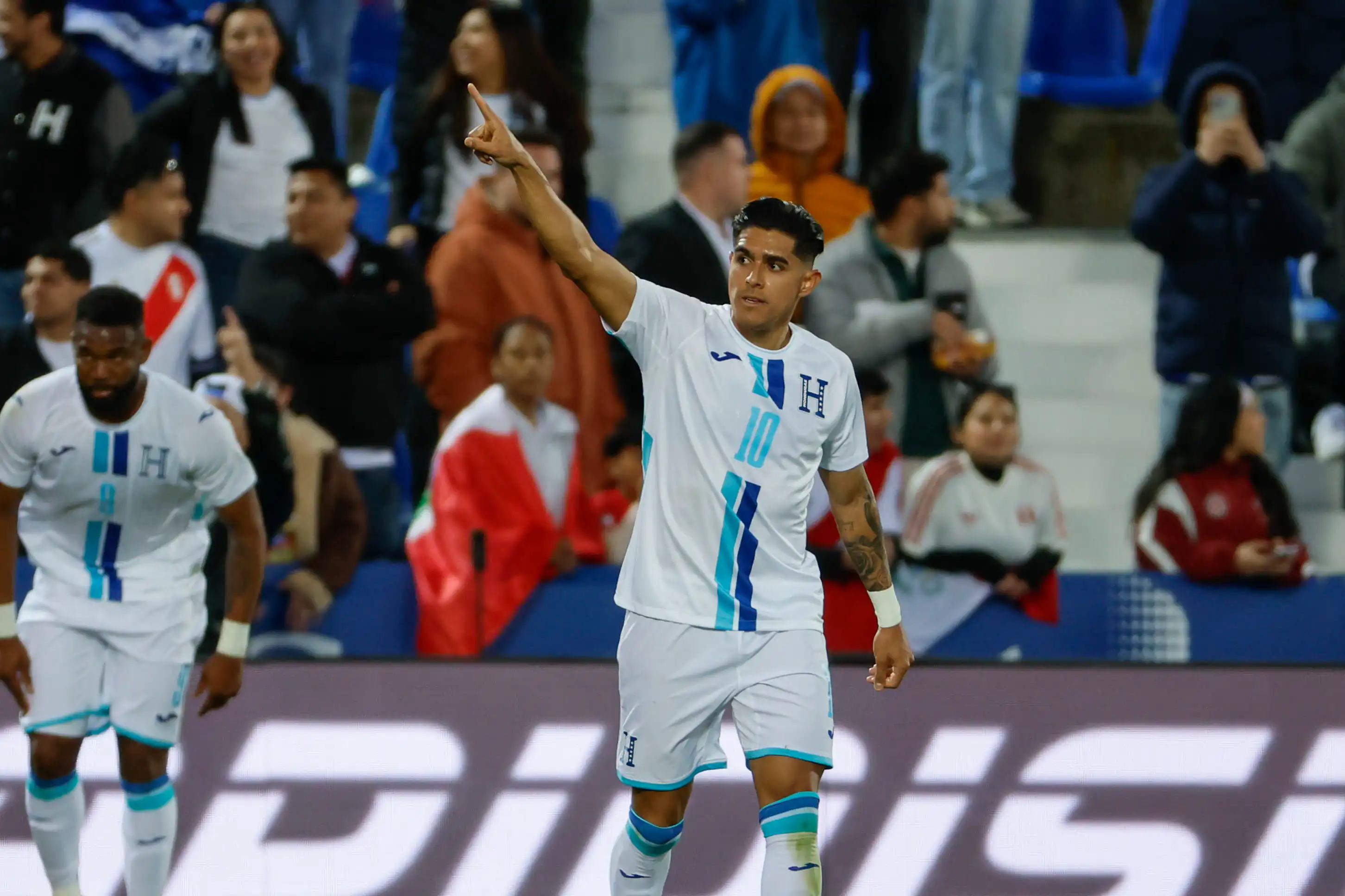 Honduras draws 2-2 against Peru in vibrant match in Spain