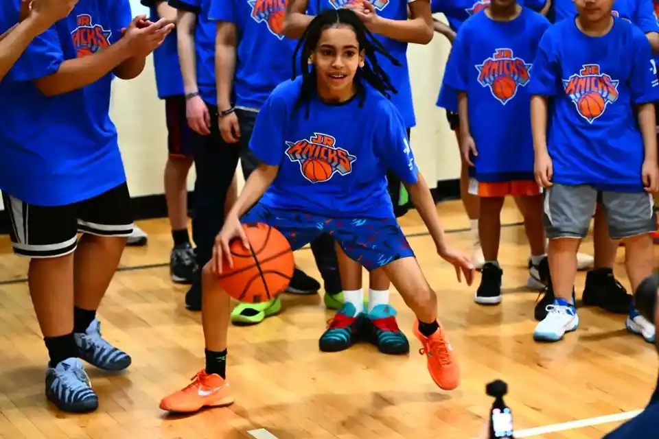NY Knicks and Flushing YMCA host successful youth basketball clinic in Queens