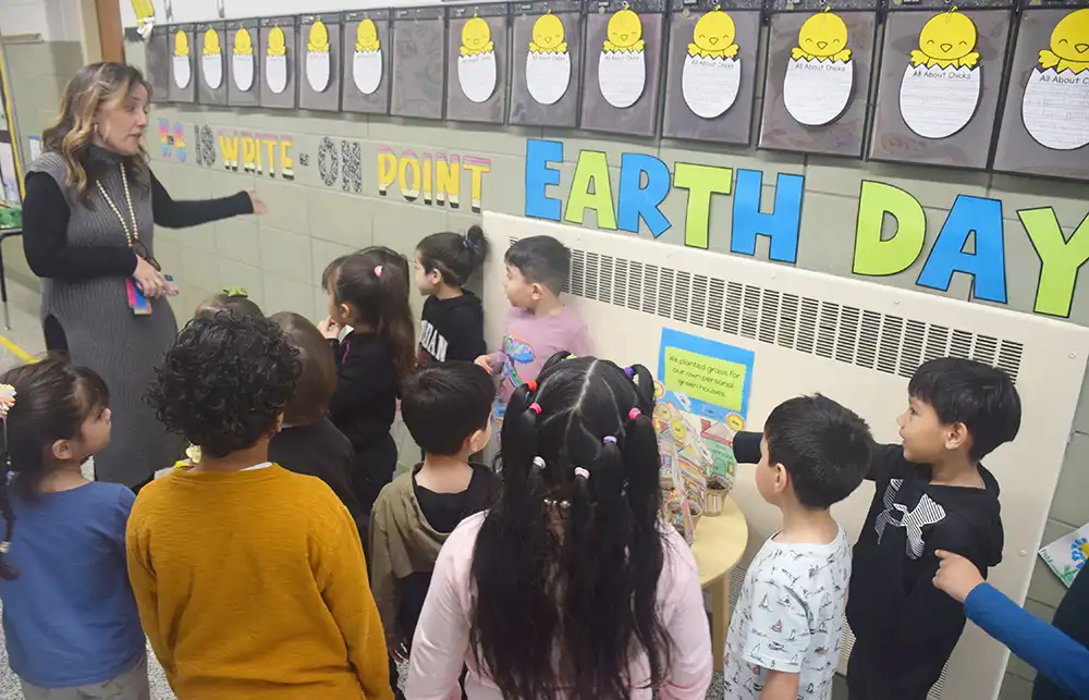 Amityville Elementary School Celebrates Earth Day with Creative 'Gallery Tour'