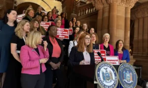 Manhattan lawmaker pushes for improvements in menopause care in New York