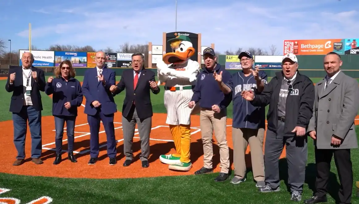 Suffolk County Executive Announces Return of “Heroes of the Game”