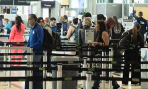 The US considers blocking the entry of foreigners into airports in “sanctuary” cities