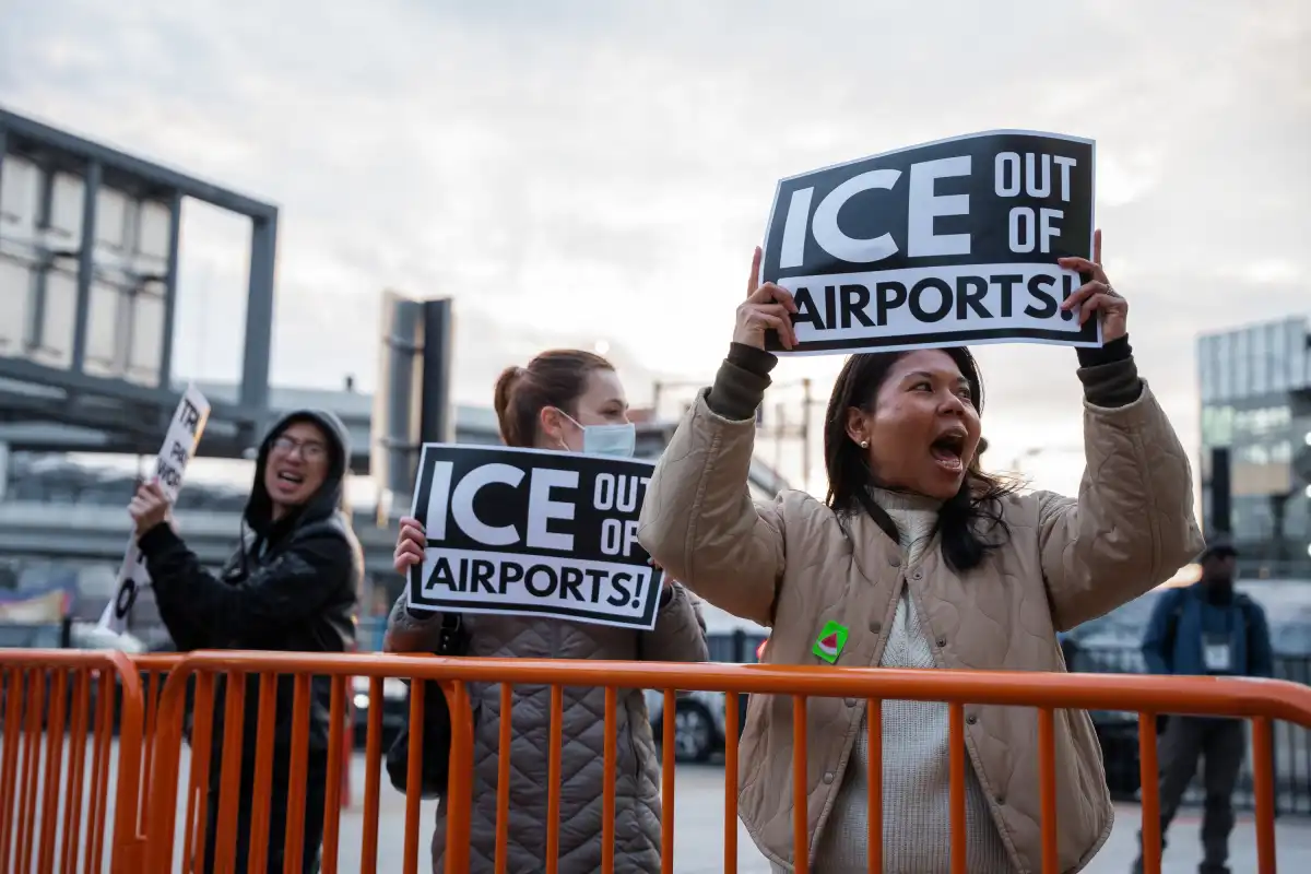 US citizens group together to stop deportation policy that "devastates families"