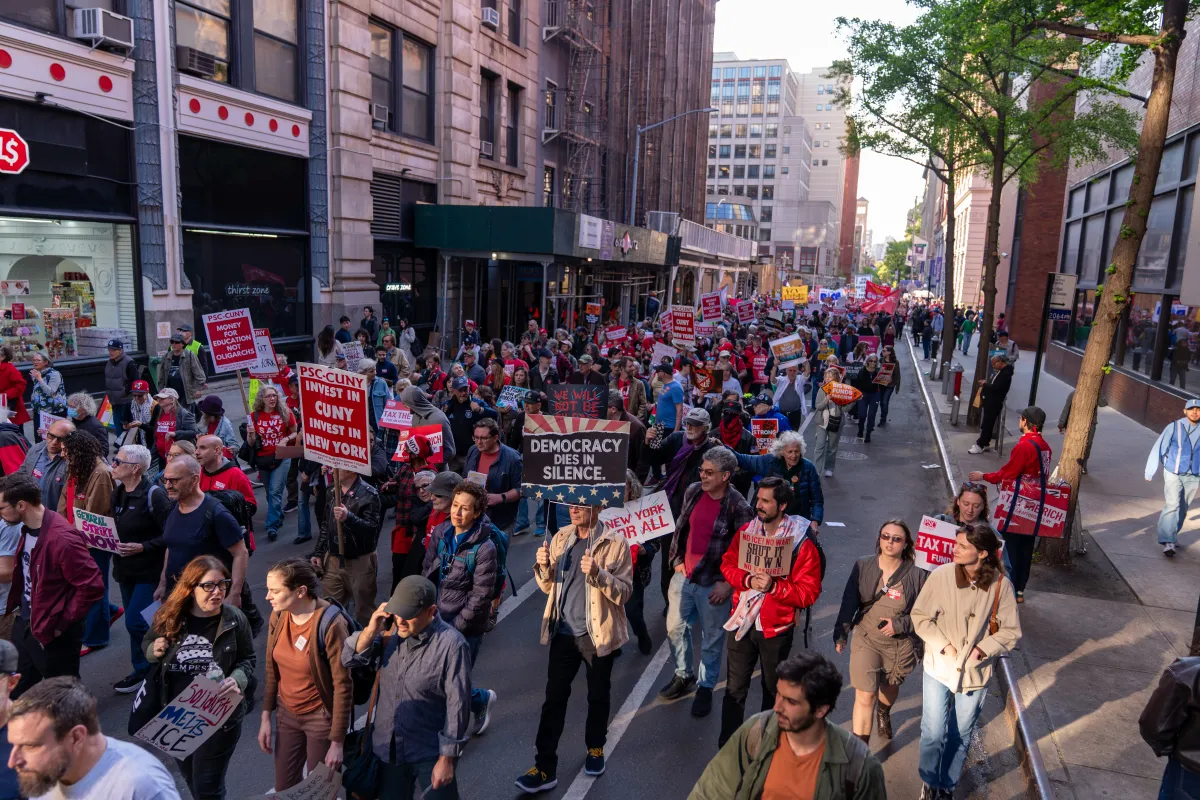 Thousands of immigrant workers protest against ICE attacks and Trump's war