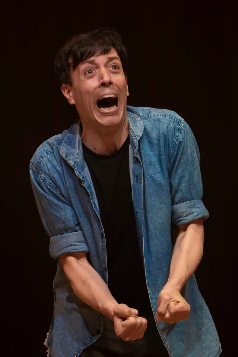 Argentine theater in NYC: “The outbreak” and Club Media's new cultural commitment