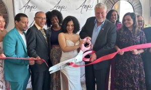 Dominican journalist and producer leads free mentoring initiative for young people