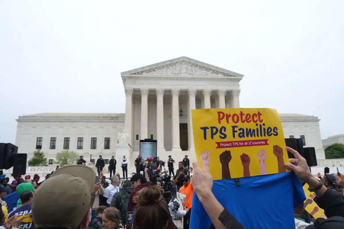 TPS defenders accuse the Trump Administration of discrimination before the Supreme Court