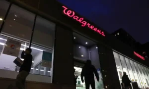 More than 1,600 workers at Walgreens in Brooklyn and Kinship Coffee in Queens will receive $2.3 million after Mamdani’s action