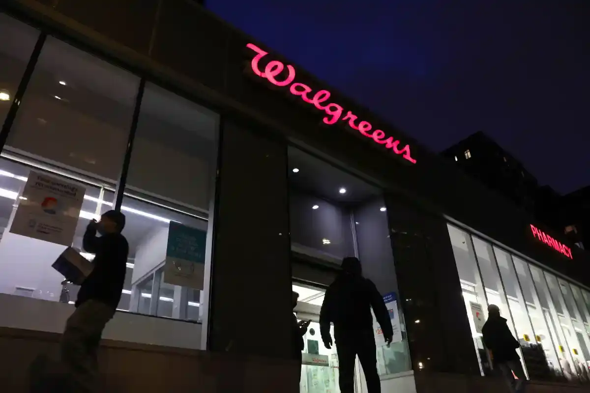 More than 1,600 workers at Walgreens in Brooklyn and Kinship Coffee in Queens will receive $2.3 million after Mamdani's action
