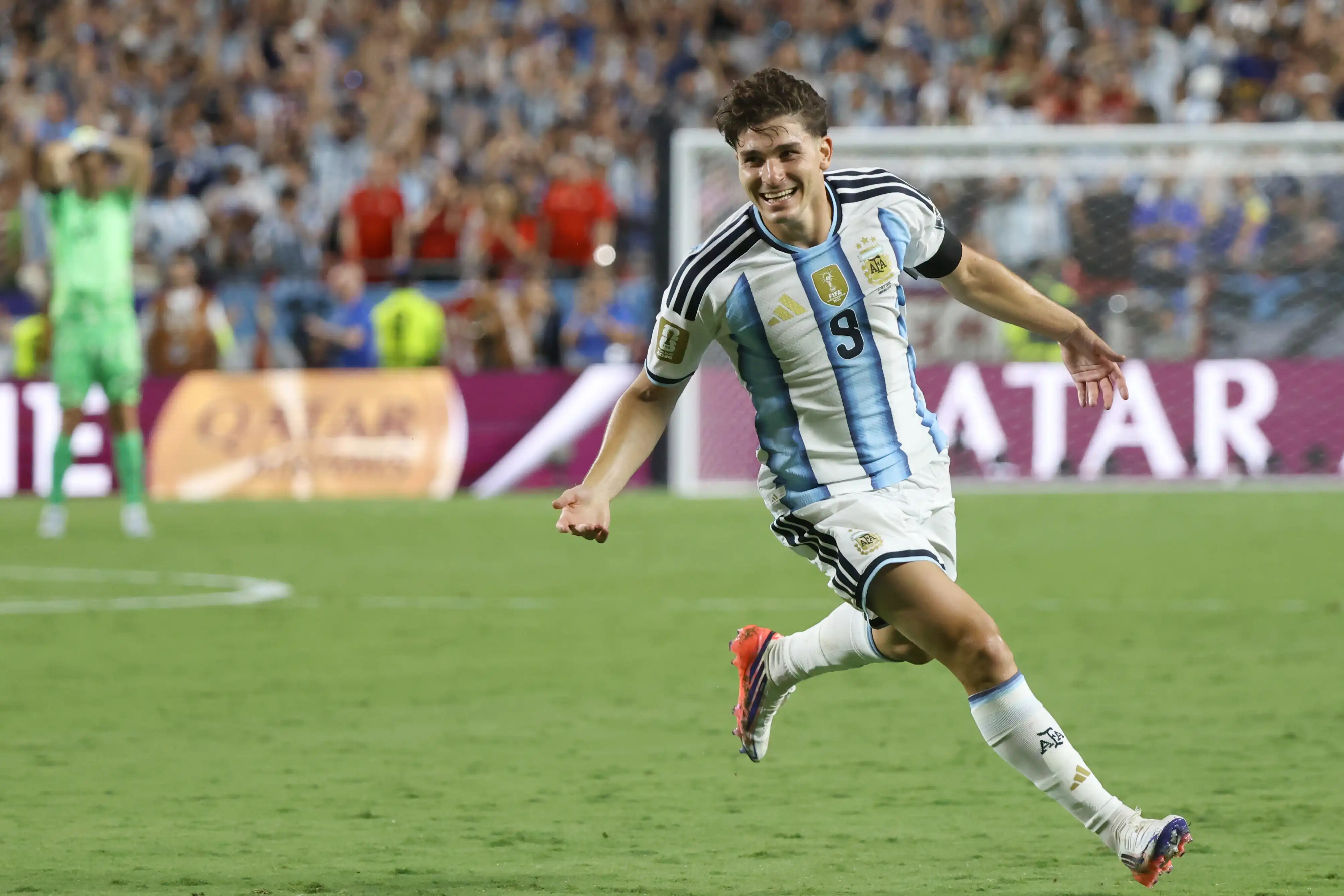 Great goal by Julián Álvarez puts Argentina in the semis where they will clash with England