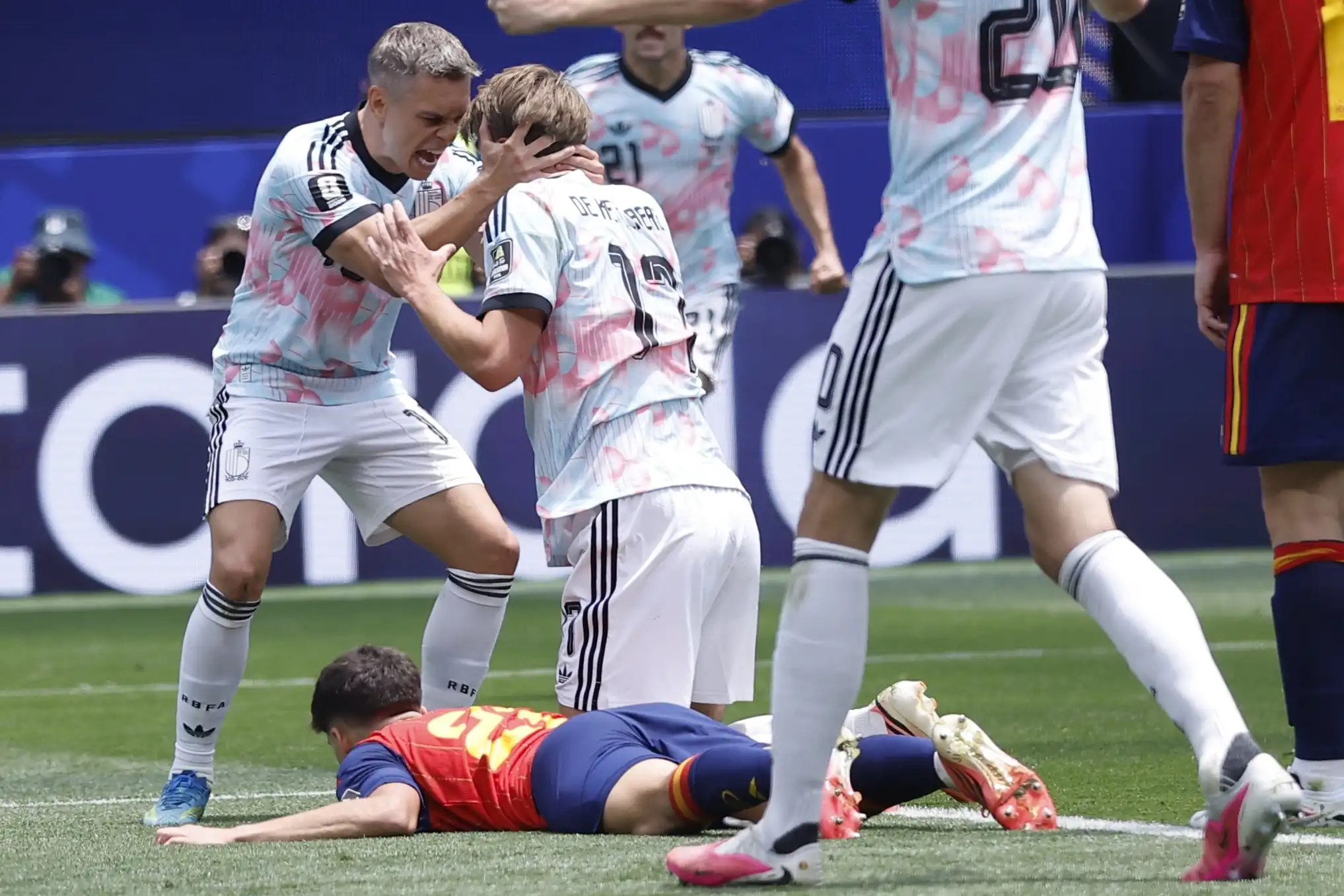 Spain dispatches Belgium and will face France in the World Cup semi-finals