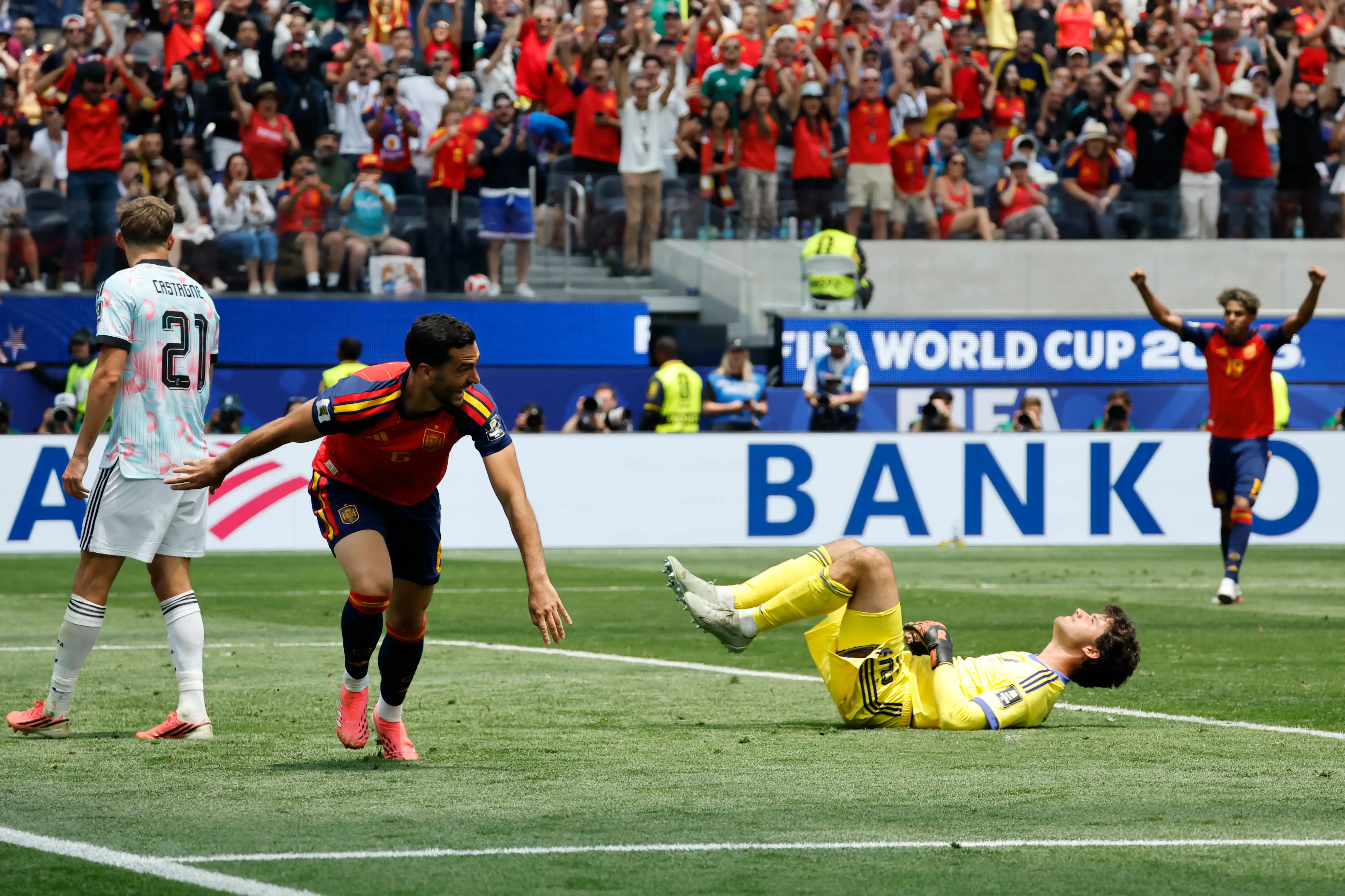 Spain dispatches Belgium and will face France in the World Cup semi-finals