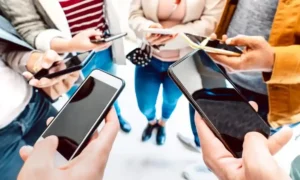 Hochul and James announce new restrictions on social media algorithms to protect minors