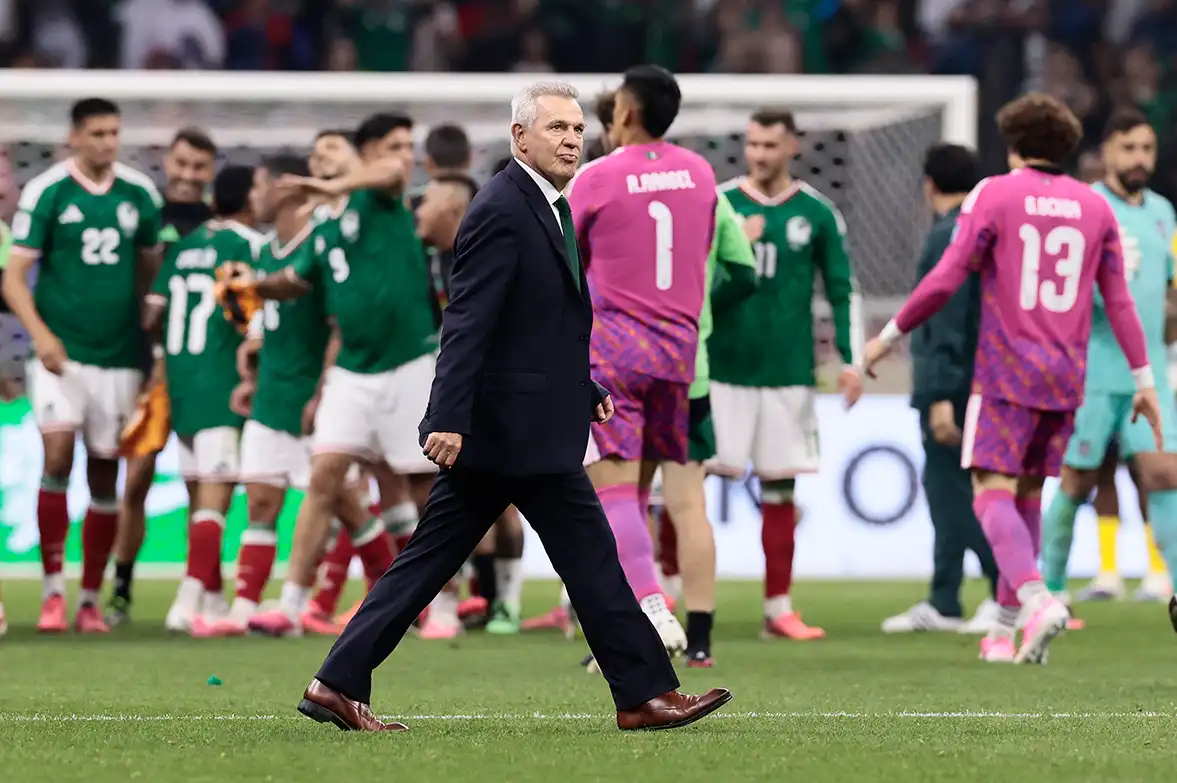 Beautiful and beloved Mexico qualifies with authority for the round of 16 of the World Cup