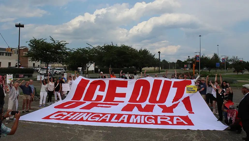Immigrant advocates protest against Trump in Nassau: “ICE out of New York!”