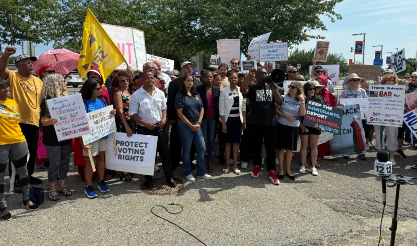 Trump praises Blakeman on his visit to Long Island and generates strong rejection from community advocates