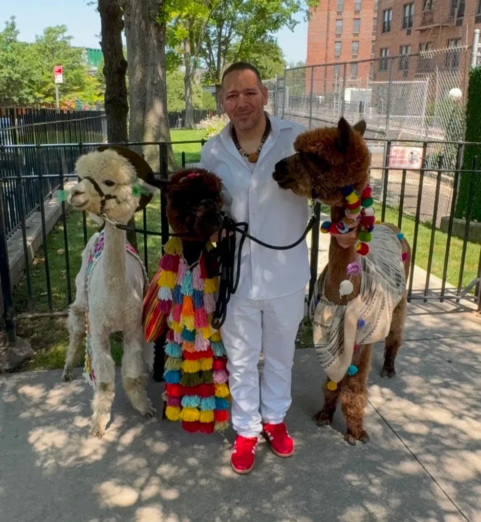 Eliot Lazare Salomé-Díaz: Artist of Peruvian heritage transforms communities through art and cultural identity