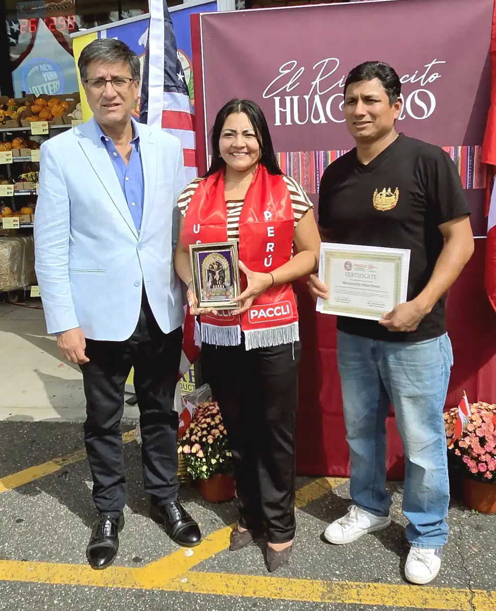 Grand opening of "El Rinconcito Huachano" restaurant in West Hempstead