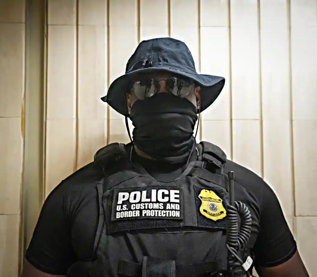 New York lawyers again demand that federal agents not wear masks
